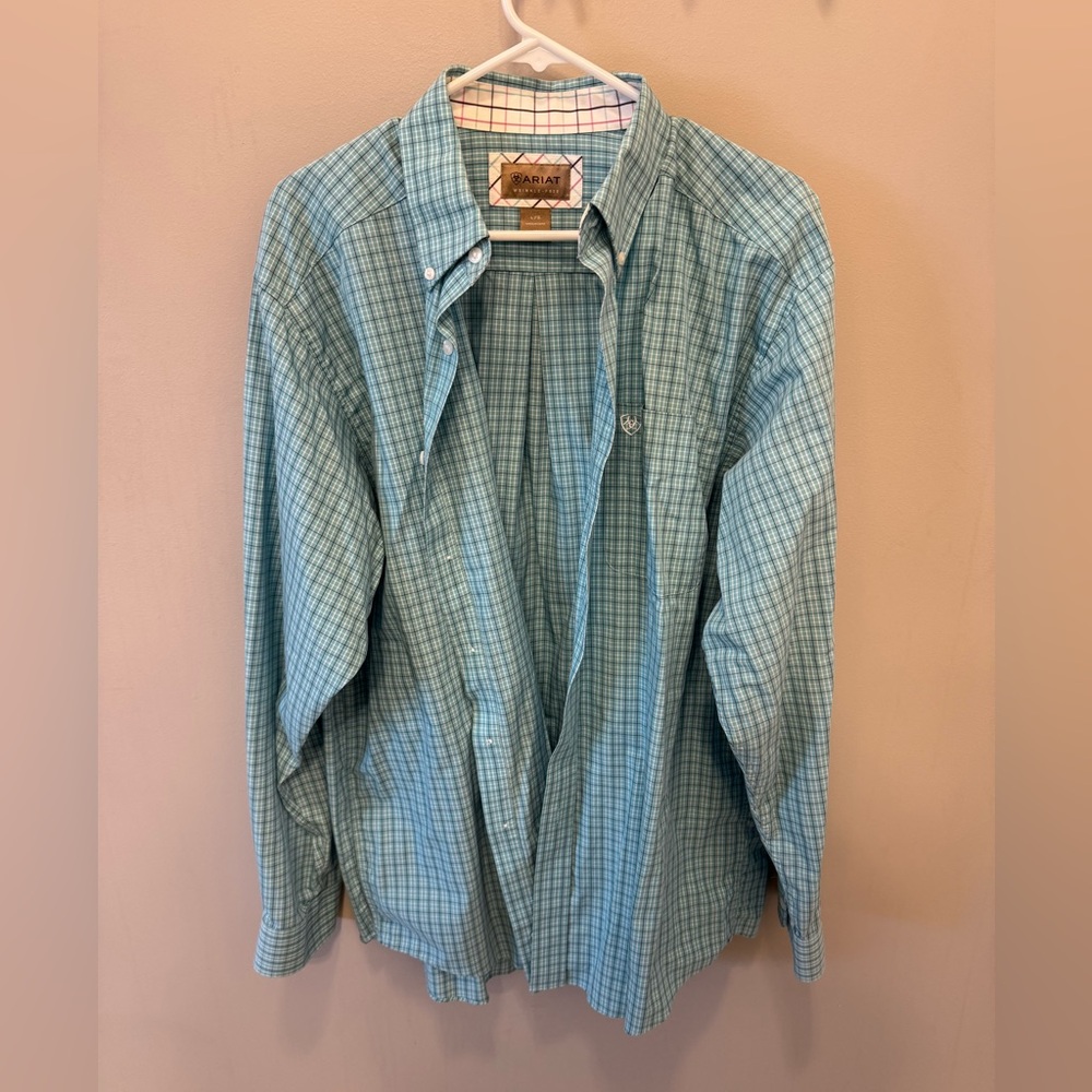 Long sleeve Ariat wrinkle free aqua shirt